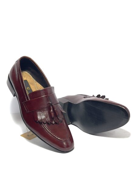 Golden Stride - Image 2